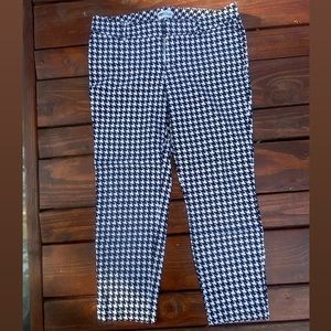 Old Navy Pixie Pant in Houndstooth